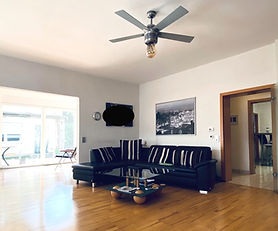 MFH mit Anliegerwohnung und vier Gewerbeeinheiten