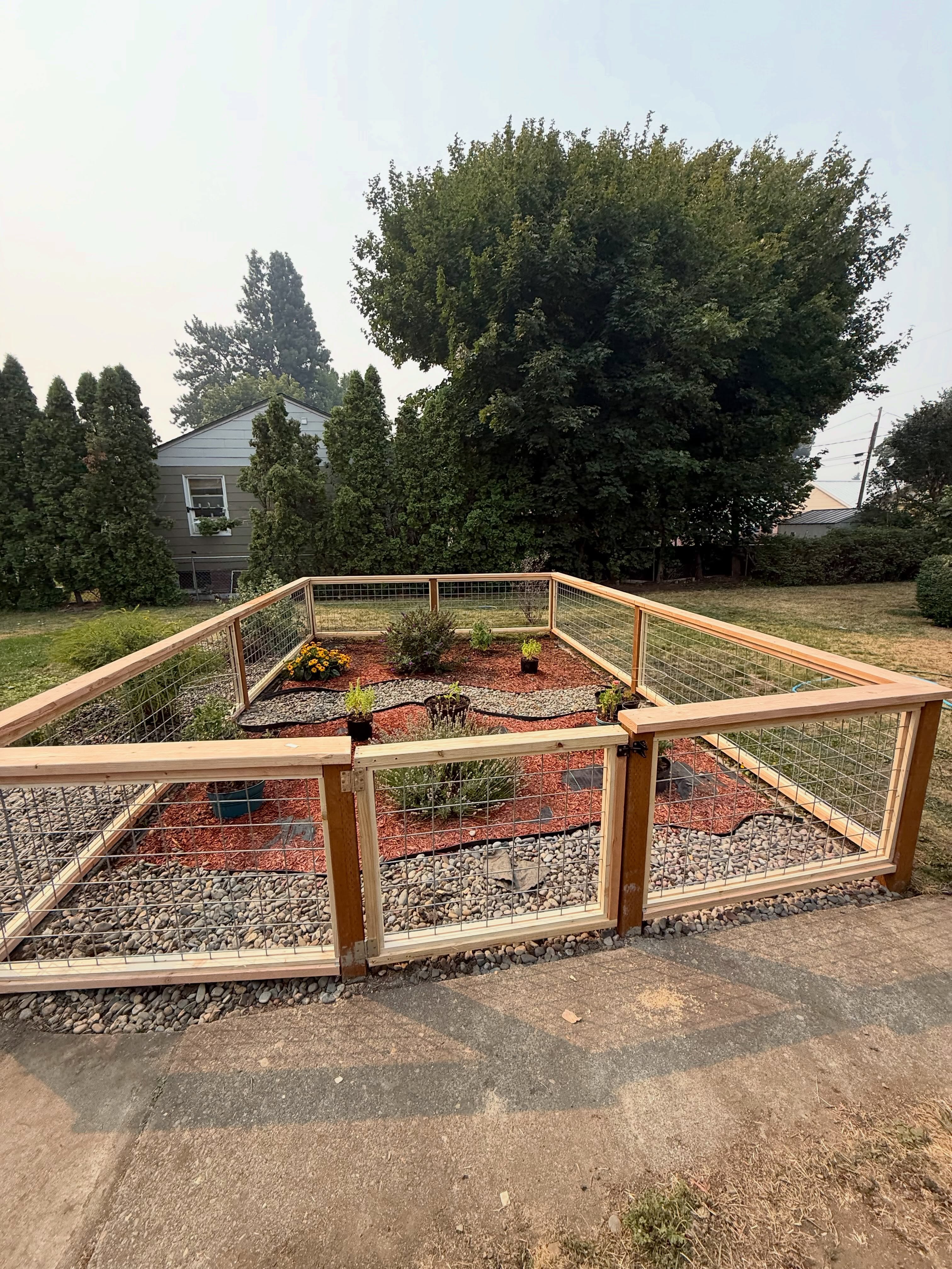 Custom Garden Fence — project photograph