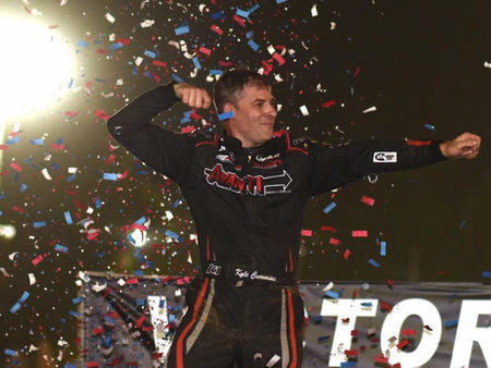 CUMMINS ROMPS, STOMPSUSAC INDIANA SPRINT WEEK FIELD AT LINCOLN PARK