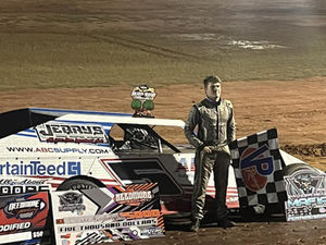 Drake Troutman Masters Modified Mania Opener at Needmore