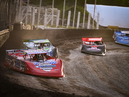 Pierce Conquers River Cities for Fourth Consecutive World of Outlaws Win