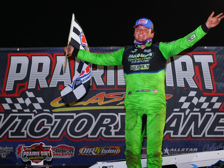 Cole Falloway Dominates at Fairbury to Win Modified Prairie Dirt Classic