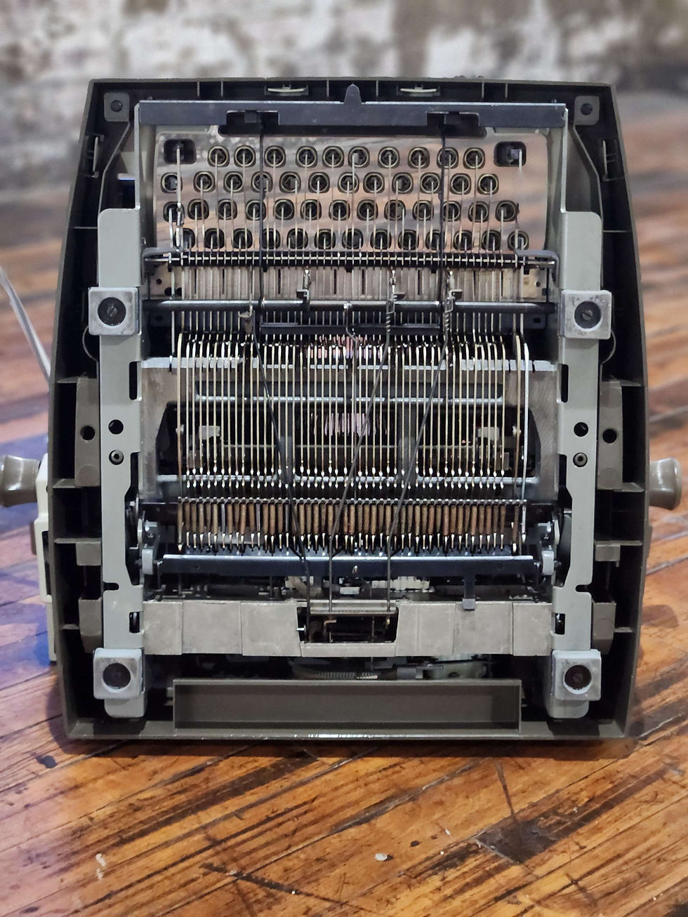 Thumbnail: 1970s Royal R 700