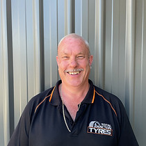 Colin-TyreShopManager.jpeg
