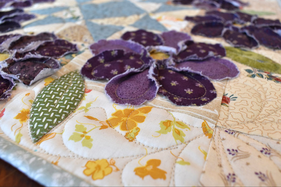 Thumbnail: Full Circle | An Applique Blooms Mini Quilt |  Paper Pattern