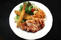 大阪府池田市の阪急池田駅近く。徒歩2分の居酒屋で人気のランチ・熟成トンテキ