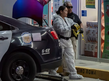Asalto en farmacia de Tijuana termina a balazos: empleado herido por intentar detener a ladrones