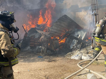 Fuego arrasa con cuatro casas en Terrazas del Valle; es el segundo gran incendio en un mes