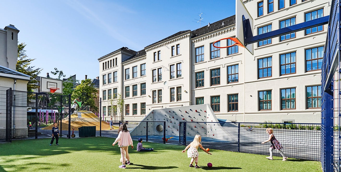 Birralee International School Footer.jpg