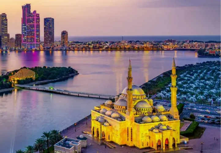 Places-To-Visit-In-Sharjah_edited.png
