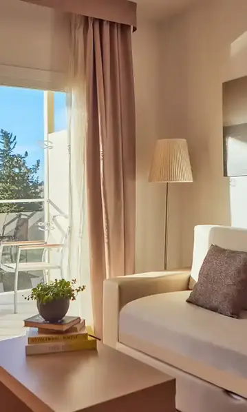 Entspannen auf der Couch in Alcúdia nach einem Tag auf dem Rennrad