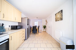 Maison Christo Property Short Lets _ Serviced Accommodation Reams Way Sittingbourne Kent A