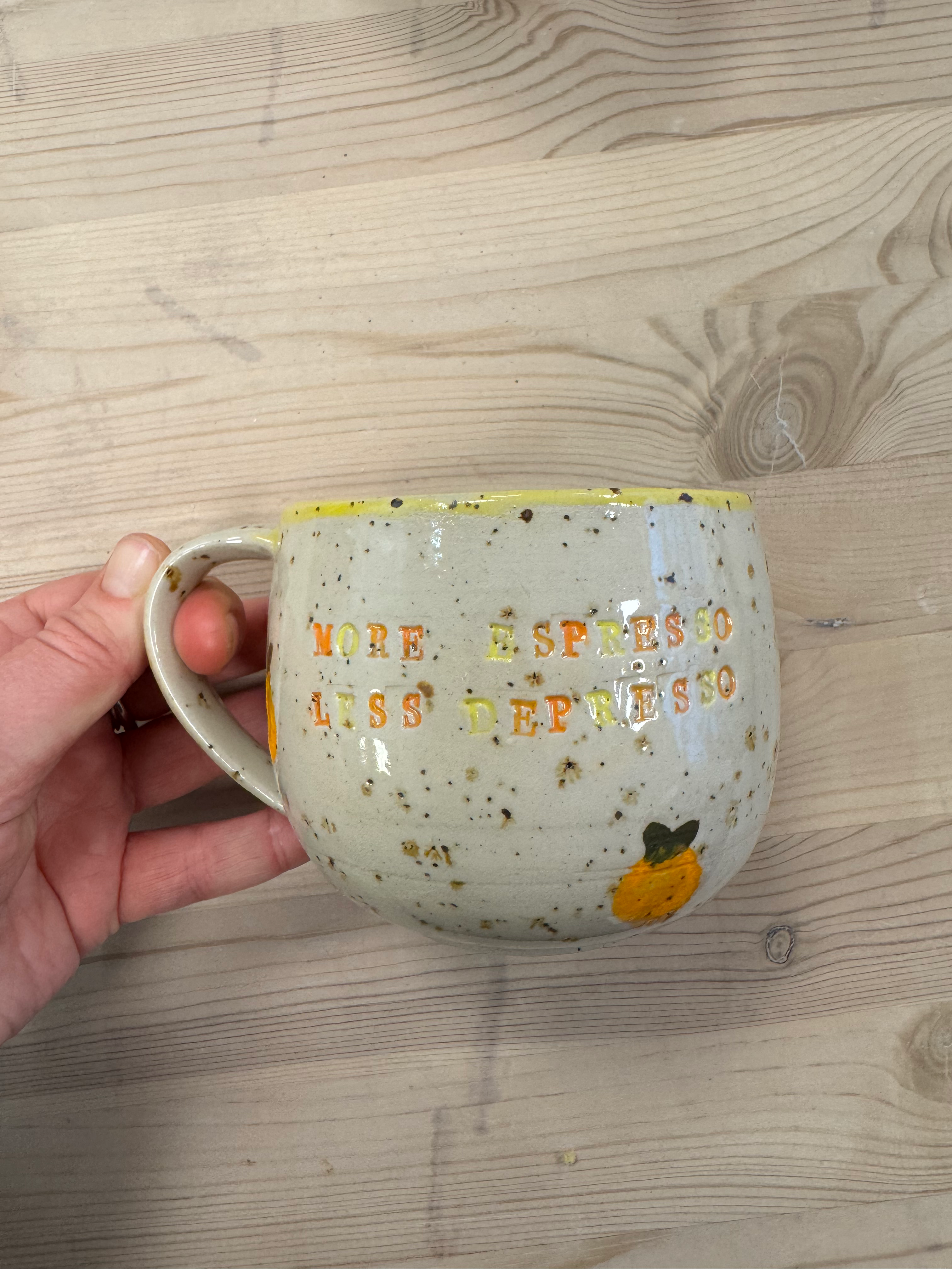 More espresso less depression kop med appelsiner 