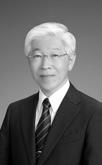 佐久間さん白黒.png