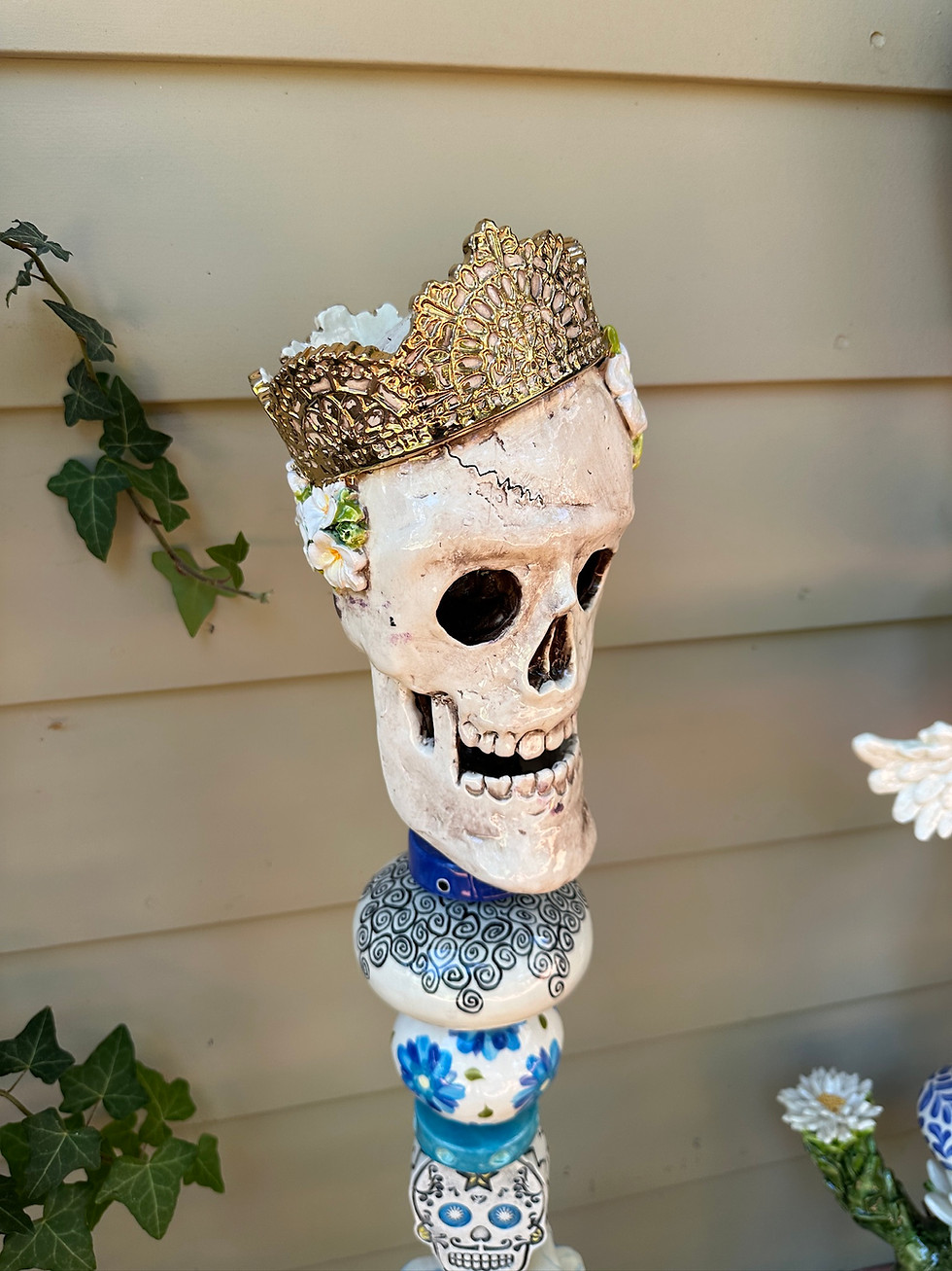 Thumbnail: ceramic  Skull King Garden Totem
