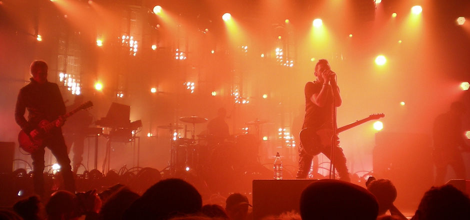 Live Entertainment Club 2