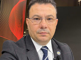 3 statuse sarkastike por plot vërtetësi dhe ja ku plasën komentet e lukunisë së militantëve por edhe të “limfave të partive”…