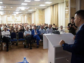 21 gushti nuk ju kërkon të më besoni paraprakisht…