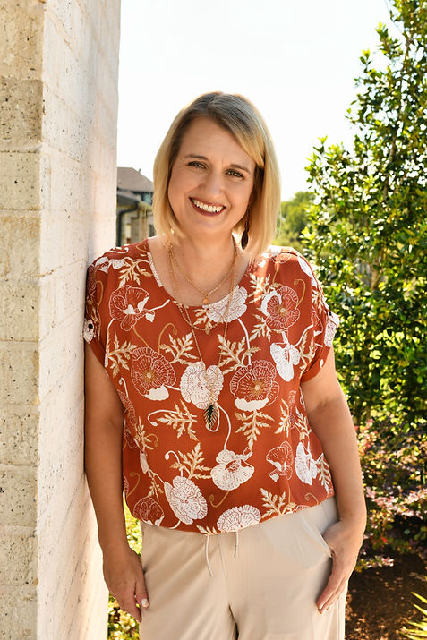 Vicki Holman Headshot.jpg