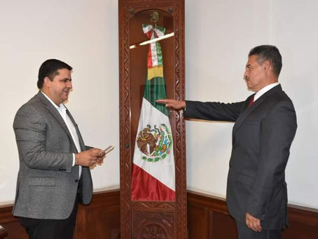 HOMERO MARTÍNEZ TOMA PROTESTA A JUAN MORENO COMO TESORERO MUNICIPAL EN LERDO