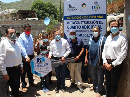 ENTREGA HOMERO MARTÍNEZ Y ROSAS AISPURO CUARTOS ADICIONALES EN LERDO