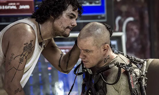 Wagner Moura and Matt Damon in Elysium