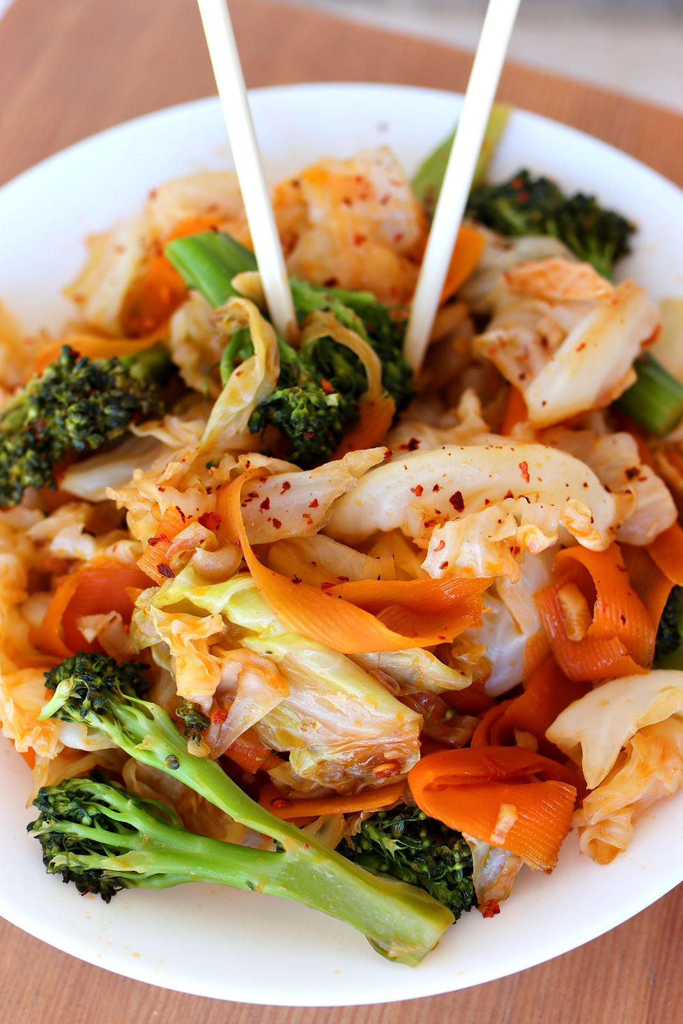 כרוב מוקפץ פיקנטי. צילום: אנה בוזנח