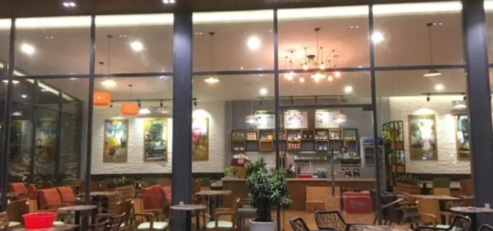 quan-cafe-wiew-dep-nhat-sai-gon-2.jpg