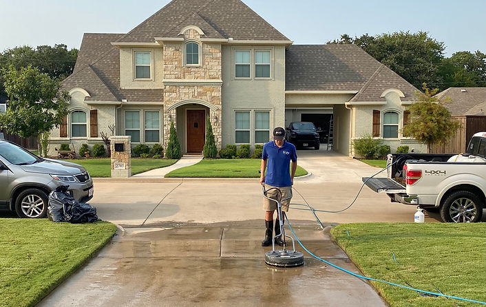 Colleyville Driveway cleaning.jpeg