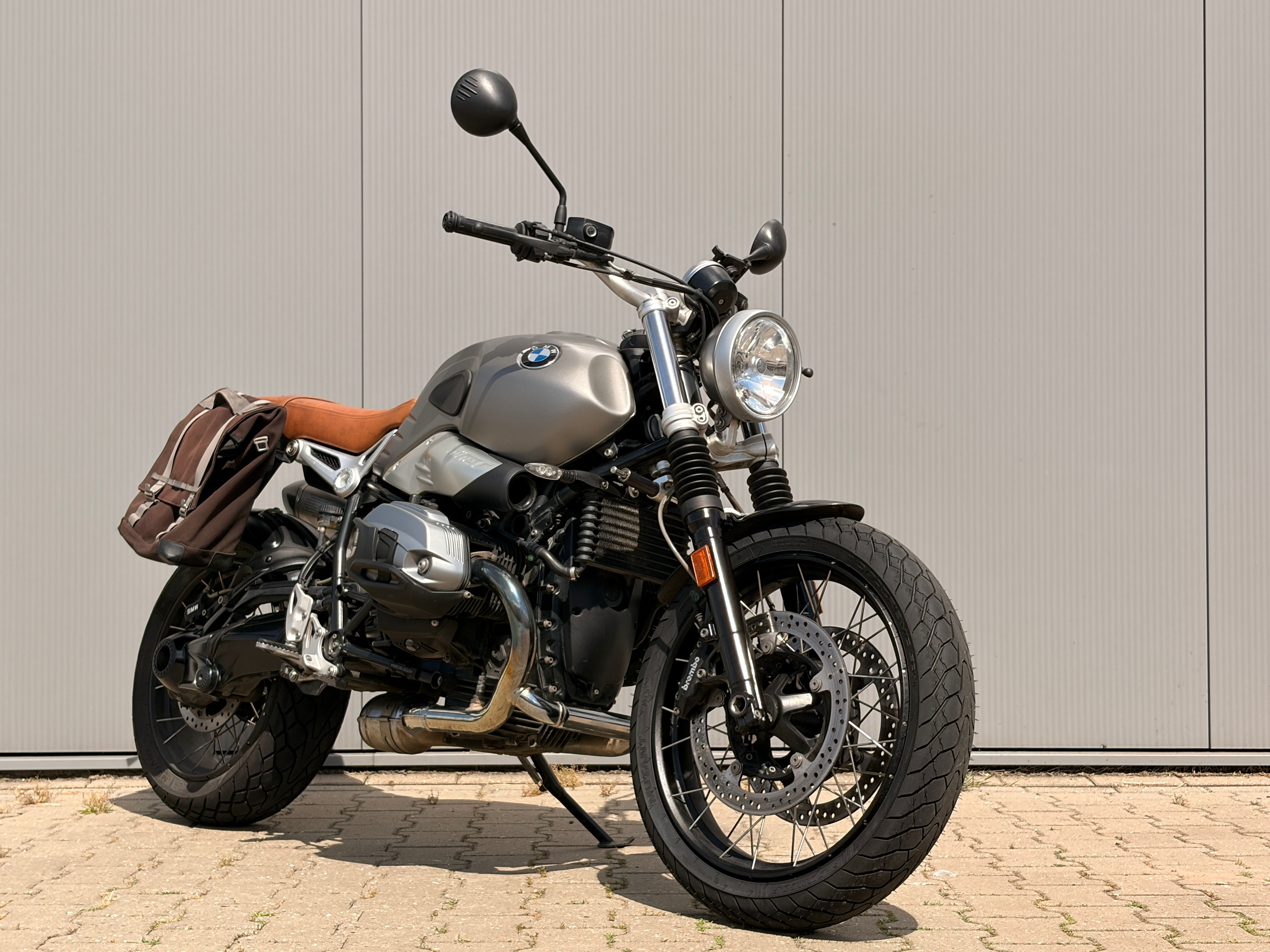 2020 BMW R nine T Scrambler 110pk ABS - 28.585 km - € 10.890,-