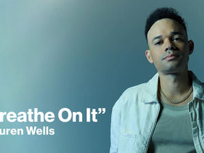 Tauren Wells dice que su nuevo sencillo “Breathe On It” es una oración antes que una canción.