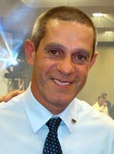 oliveira.jpg