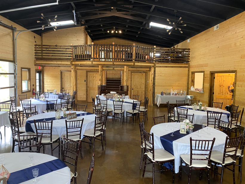 Wedding reception at The Dogwood Gardens wedding venue in Peculiar Missouri near Kansas City.
