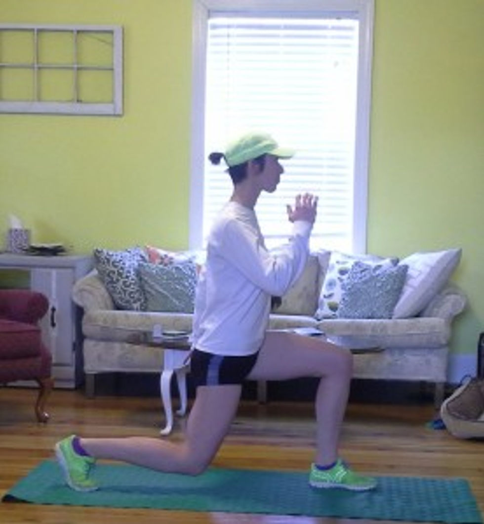 Land with the position of your legs swapped. If you feel stable, sink into your lunge and repeat. Make sure that you do not land on locked knees! Keep your core tight and your chest lifted at all times!