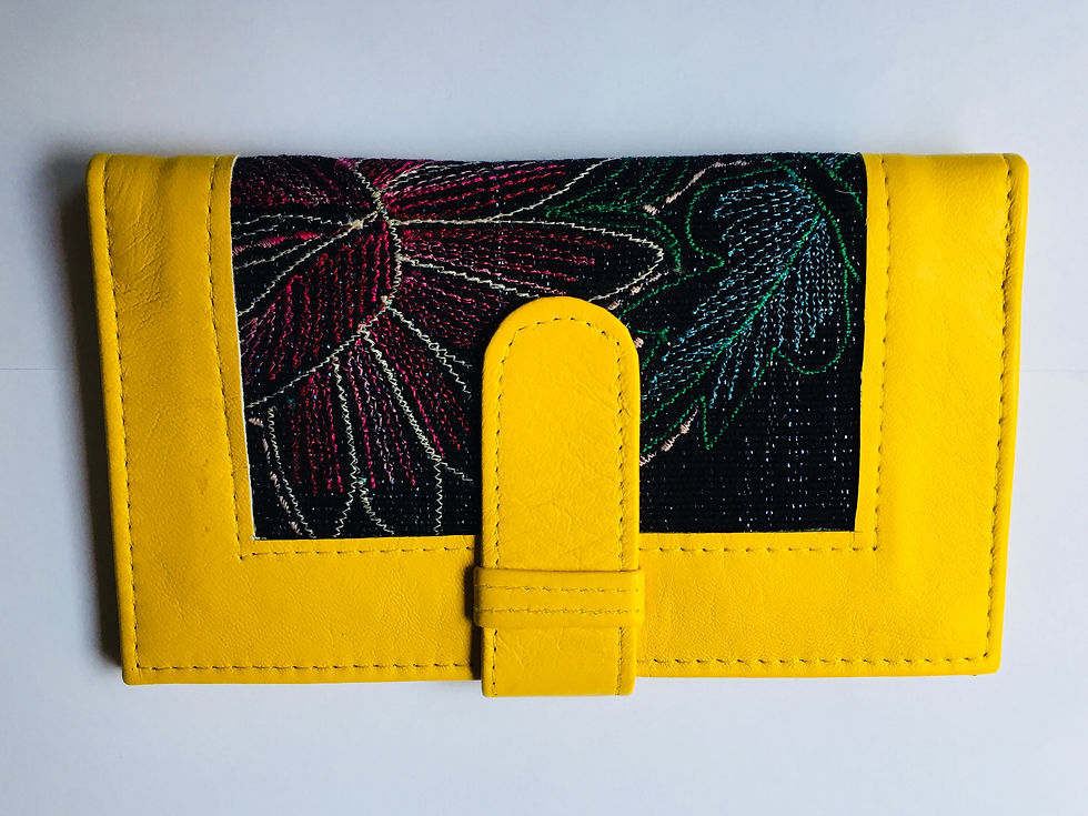 Miniatura: Cartera artesanal para dama en piel tejido Chiapas