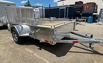 3500 lb axle, 2" coupler, reinforced frame, hardwood flooring, LED lights, HD suspension, 4 D-ring tie-downs, 15" aluminum wheels. Built for durability!