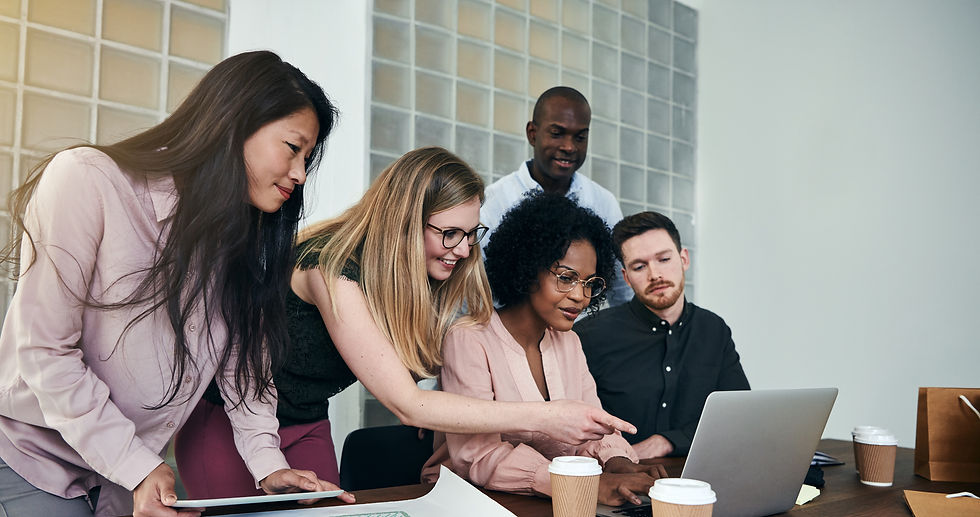 Real Estate Agent Exploring Free Real Estate Tools