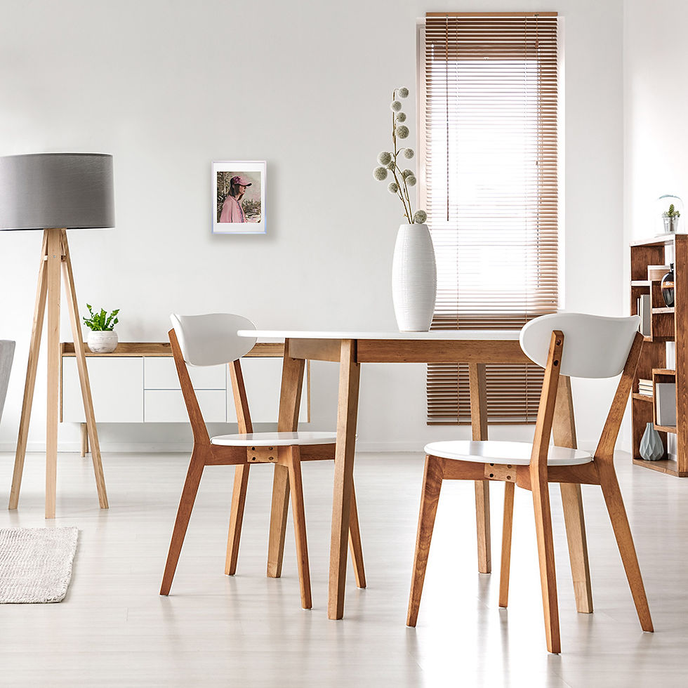 Miniaturbild: Walking Outside | Digitaldruck mit Rahmen