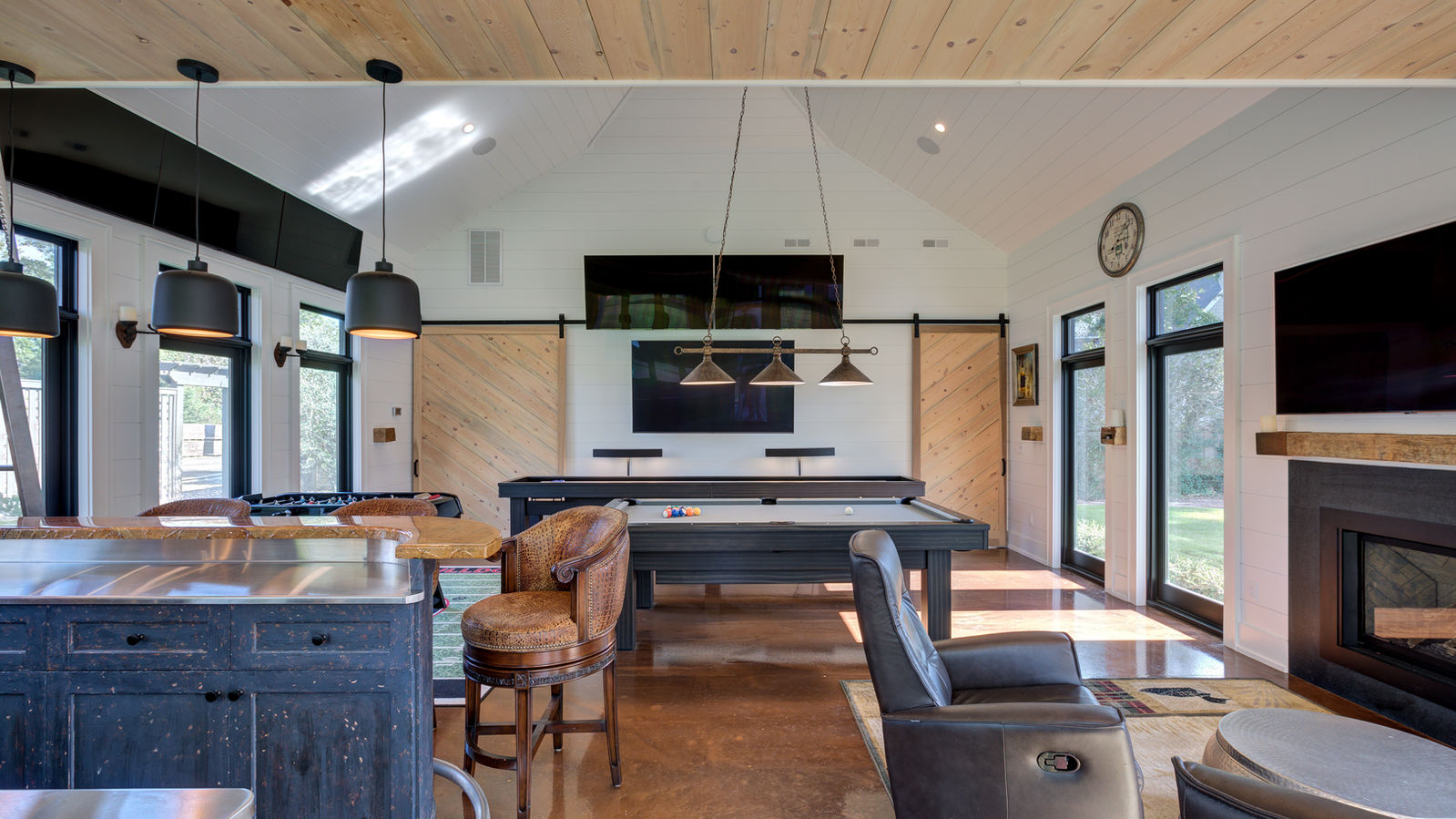 LR   3I5A8624_5_6_7_8.jpg