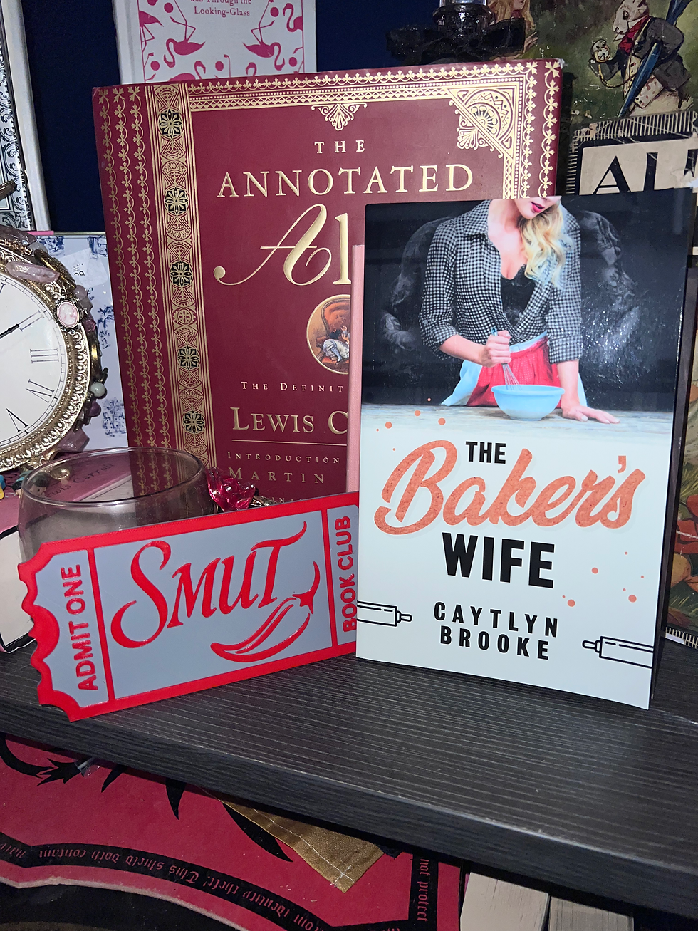 Thumbnail: Bookshelf ticket stub decor 