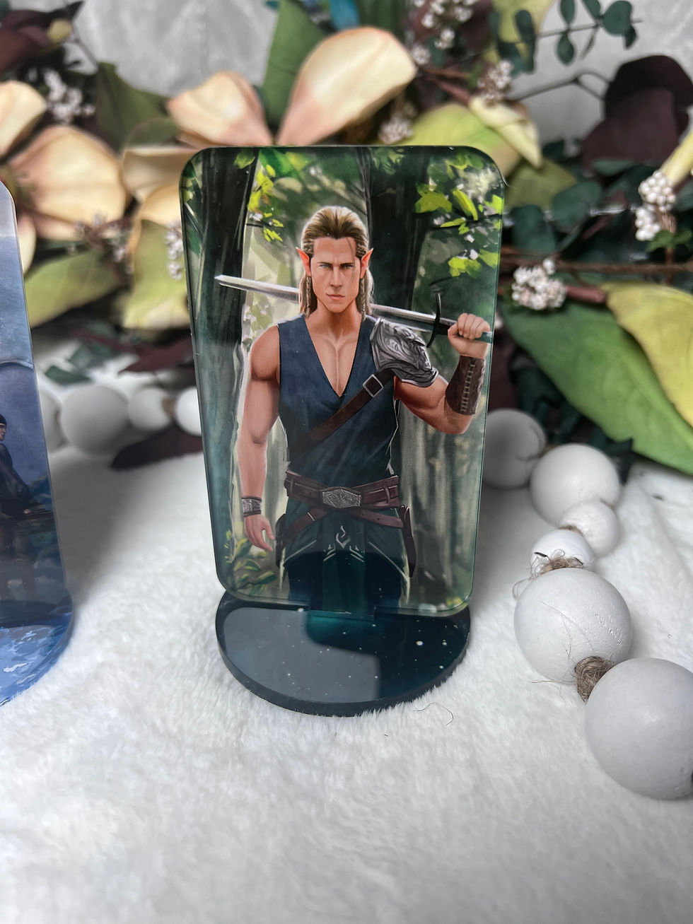 Thumbnail: Broken Kingdoms/Ever Seas acrylic stands 