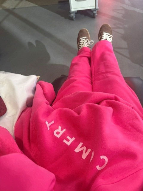 Enjoying my complete pink day.