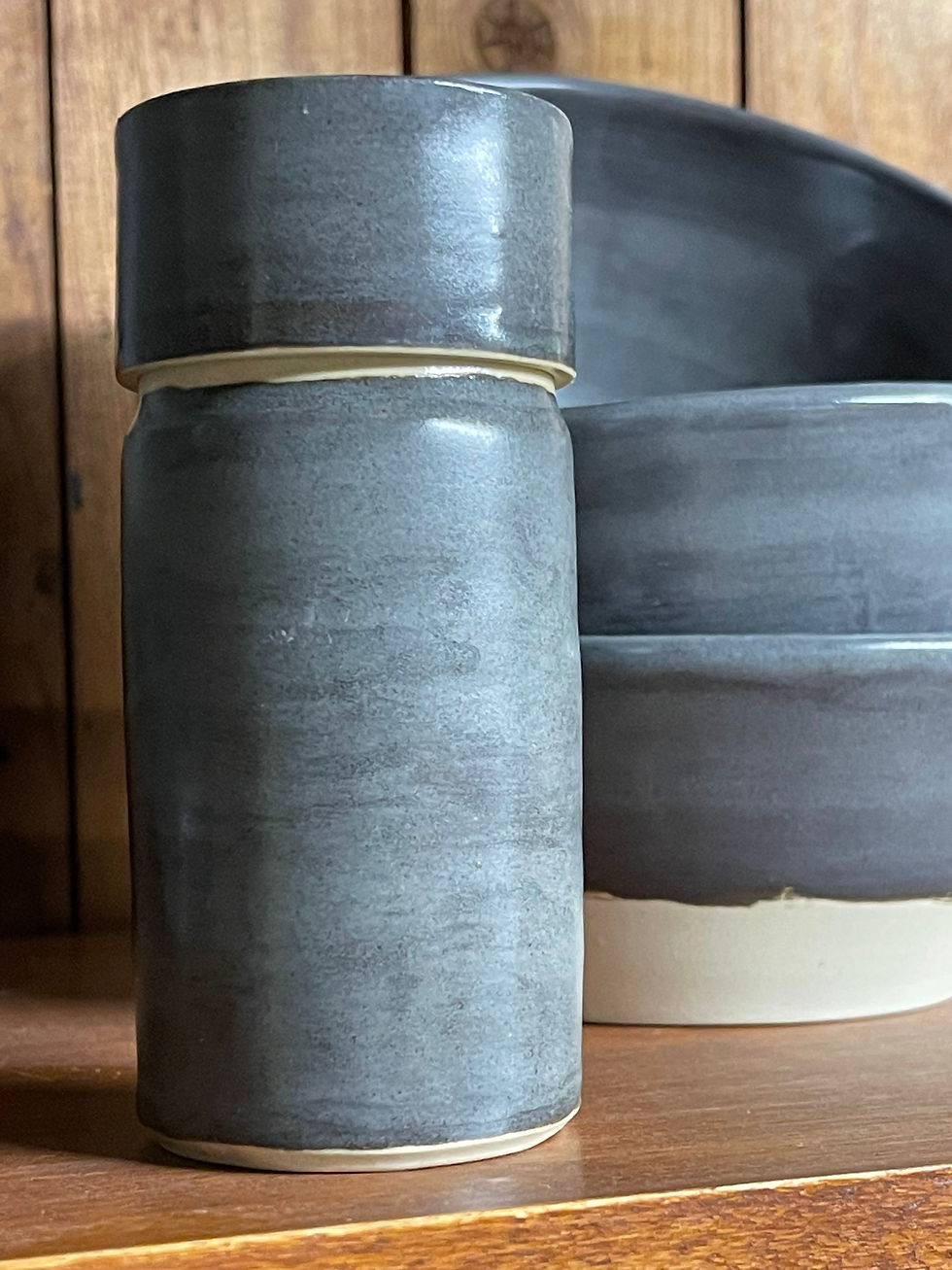 Steel shino lidden jar