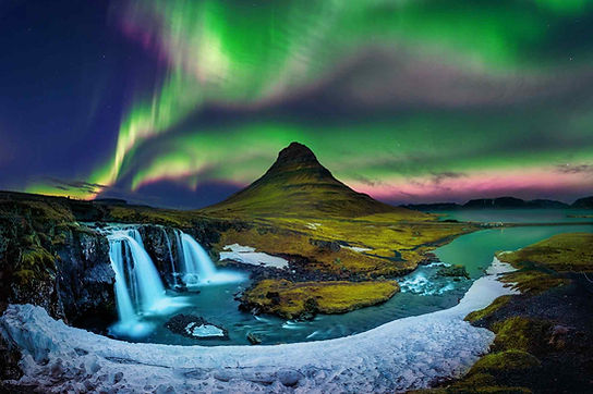 shutterstock_1114430576_Northern Lights in Iceland.jpeg