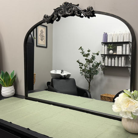 Looking for natural gray coverage? Learn how to keep your color soft and polished at Evergreen Hair Studio in Vista, CA.