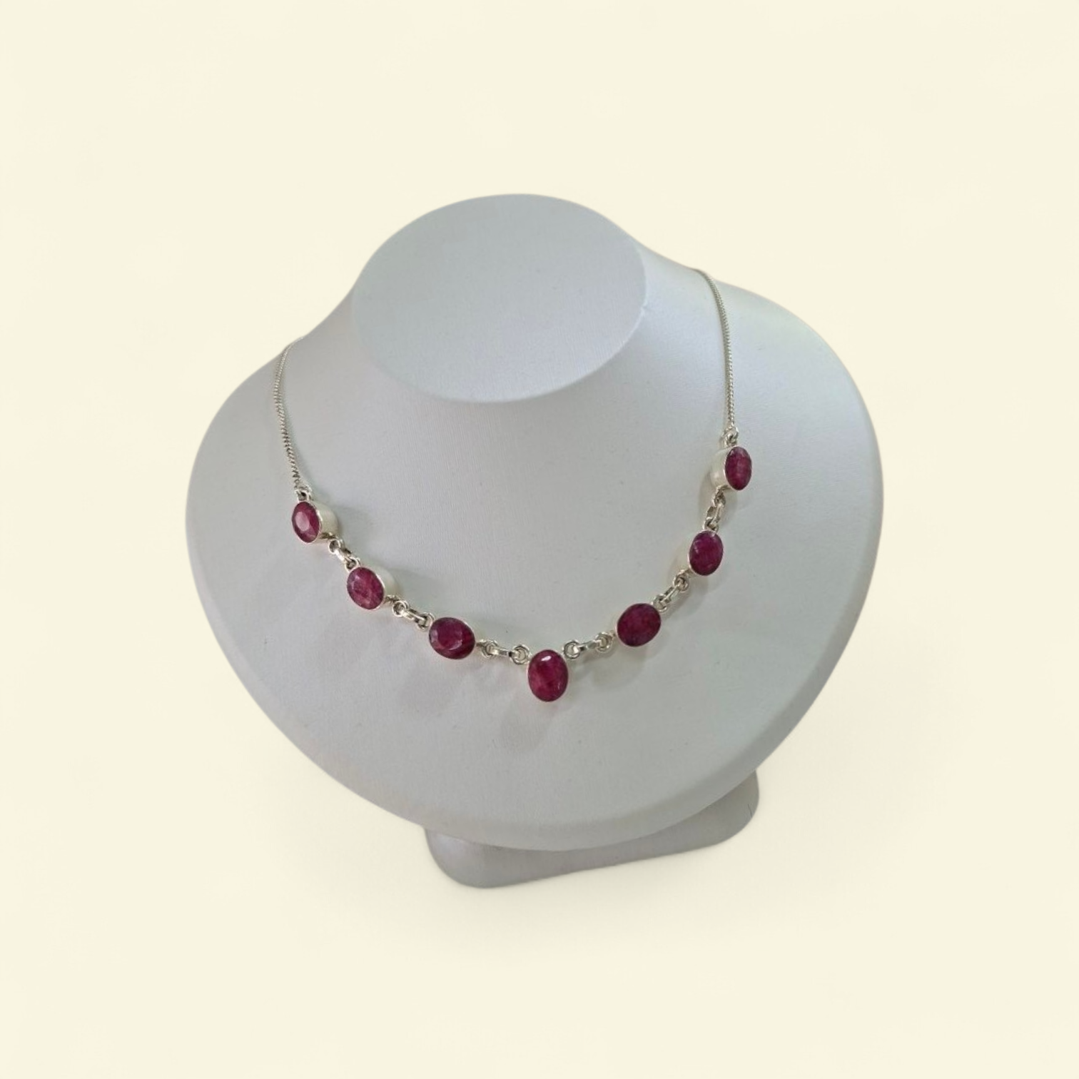 Collar de plata y cuarzo Rubi