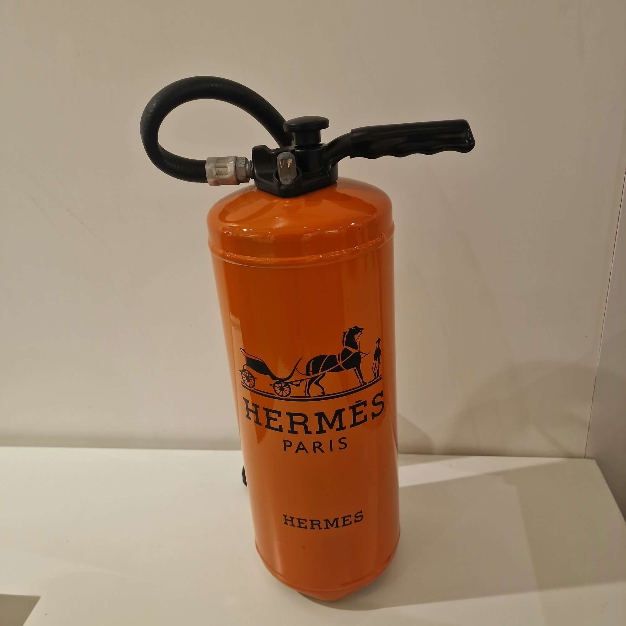Fire extinguisher hermes 