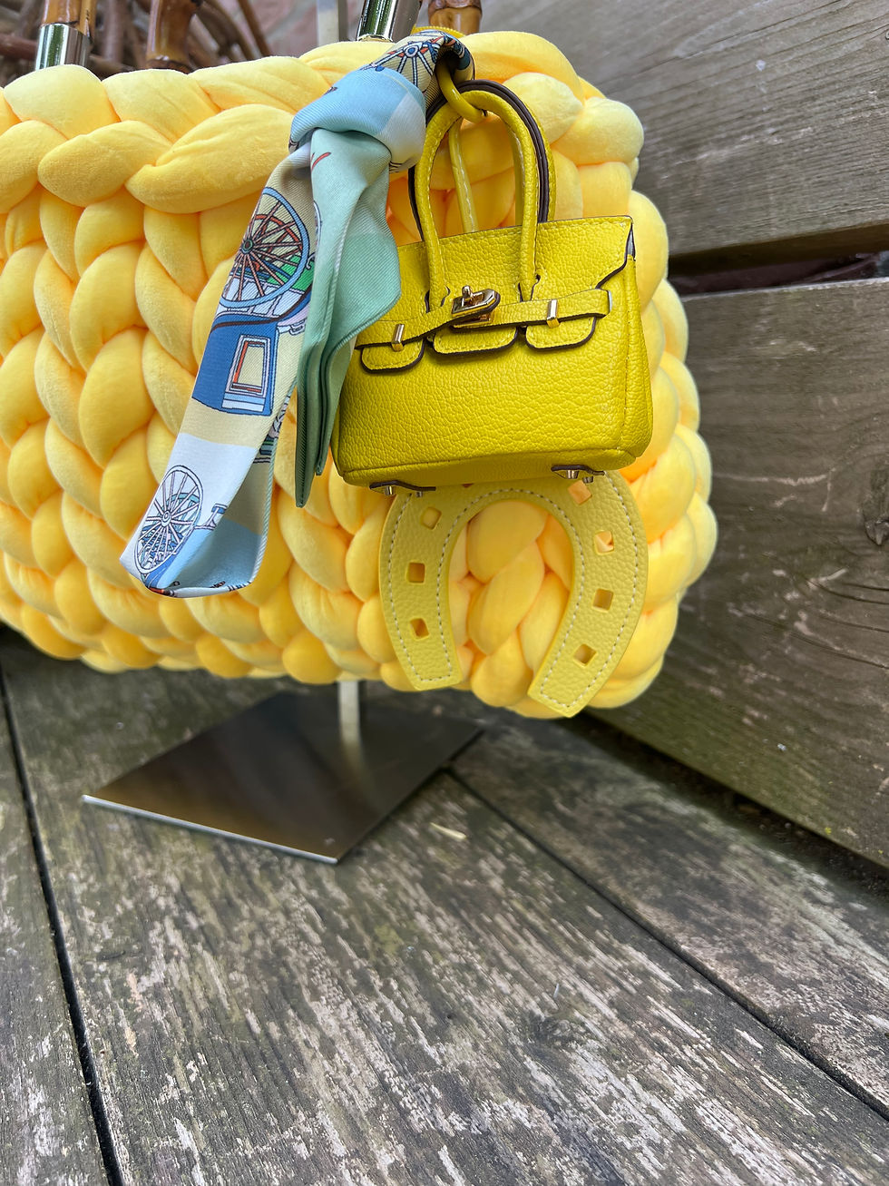 Miniaturbild: Samt-Pillowbag in Babygeld