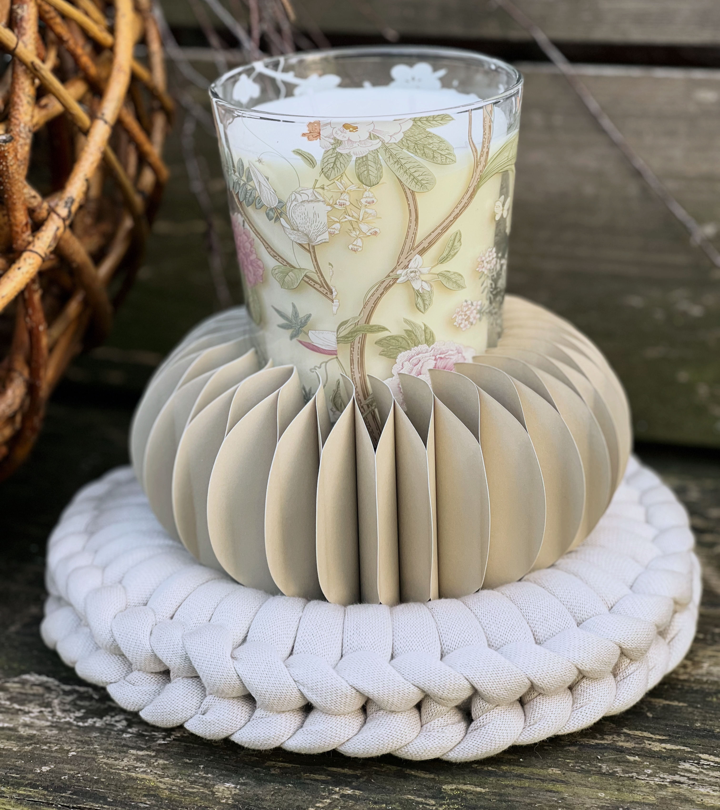 Grobstrickkranz, dekoriert