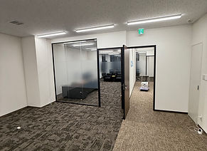 防火対応ガラスパーテーション_上部500mm防火仕様 オフィス施工事例.JPG防火対応ガラスパーテーション_上部500mm防火仕様 オフィス施工事例.JPG防火対応ガラスパーテーシ